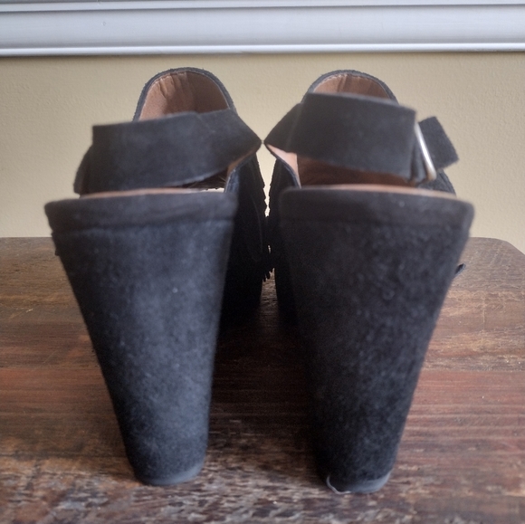 Lucky Brand Jeena Black Suede Fringe Wedge Sandals Size 9 - Picture 4 of 9